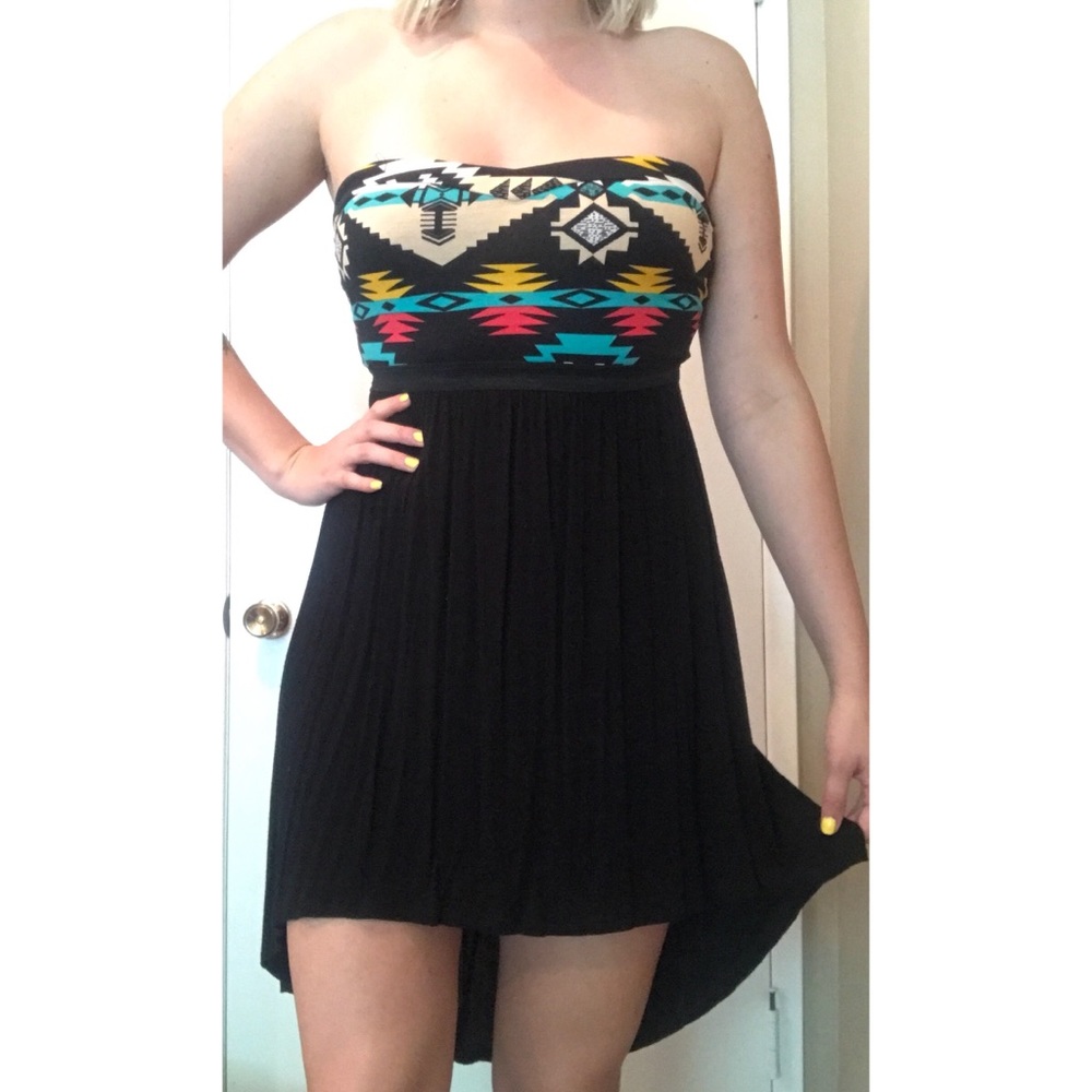 Aztec patterned high-low dress.